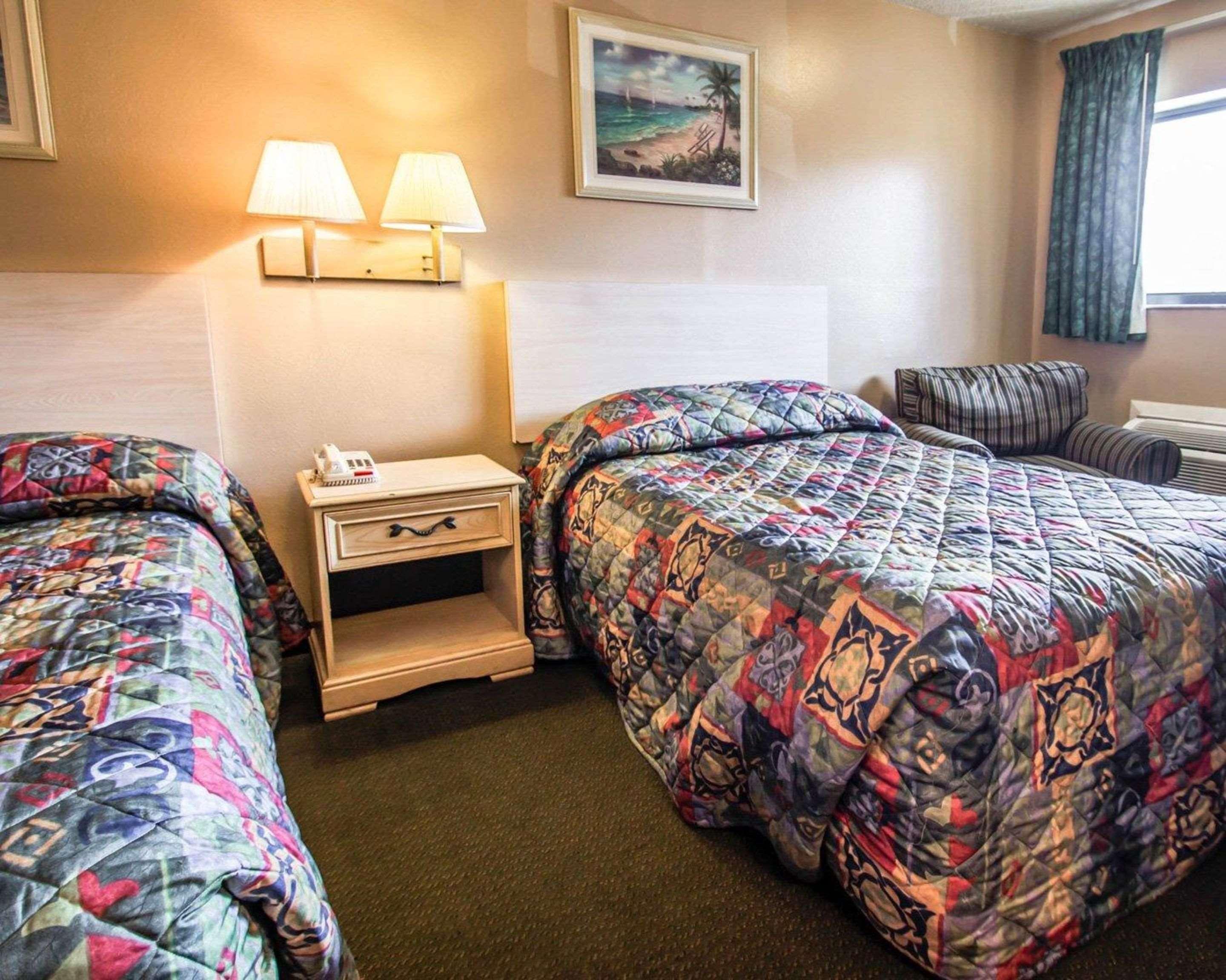 Rodeway Inn Forest City Eksteriør billede